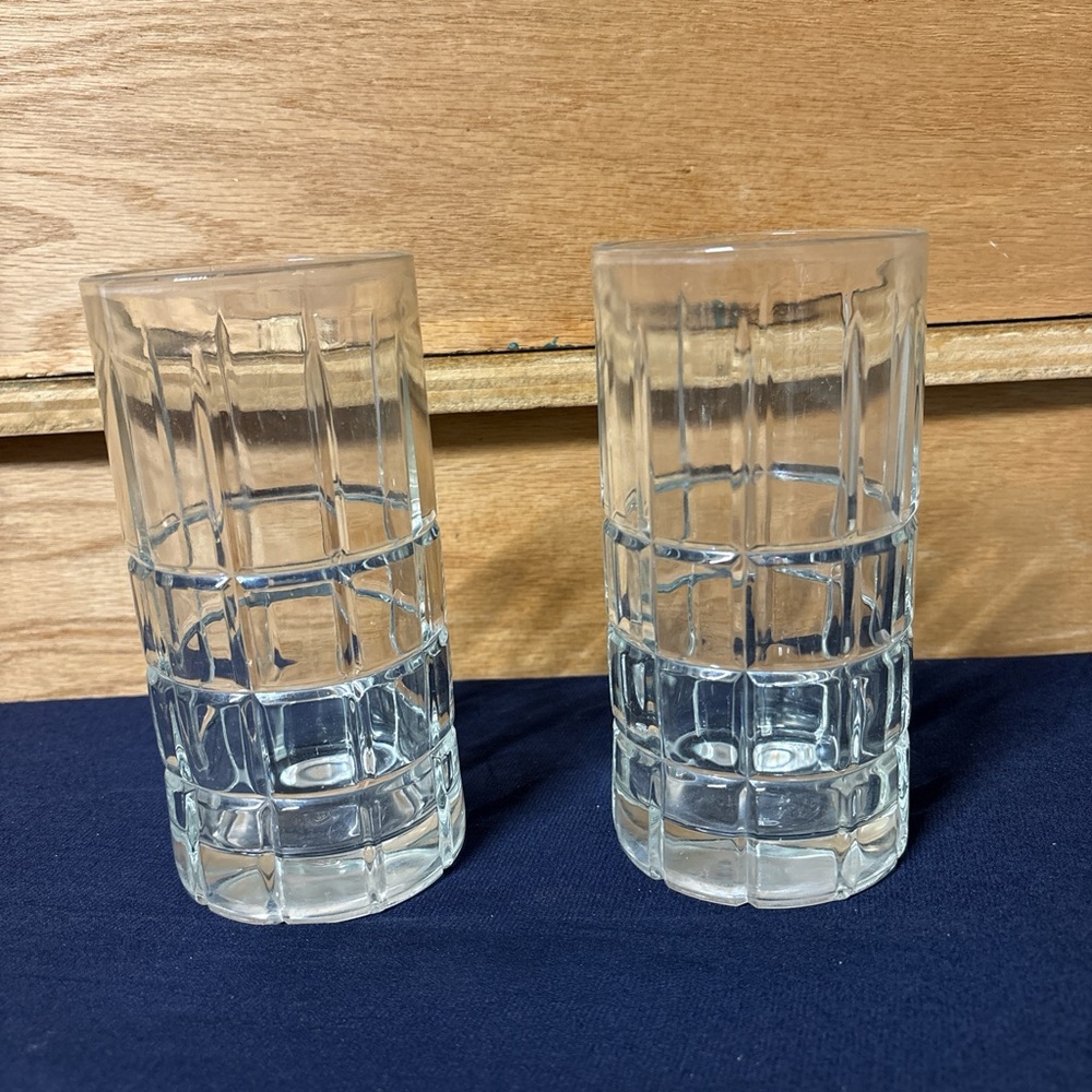 Anchor Hocking Set of Two Clear Glass Tumblers